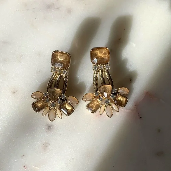 J Crew bold & gorgeous style earrings!! Neutral go with everything col… - Picture 2 of 8